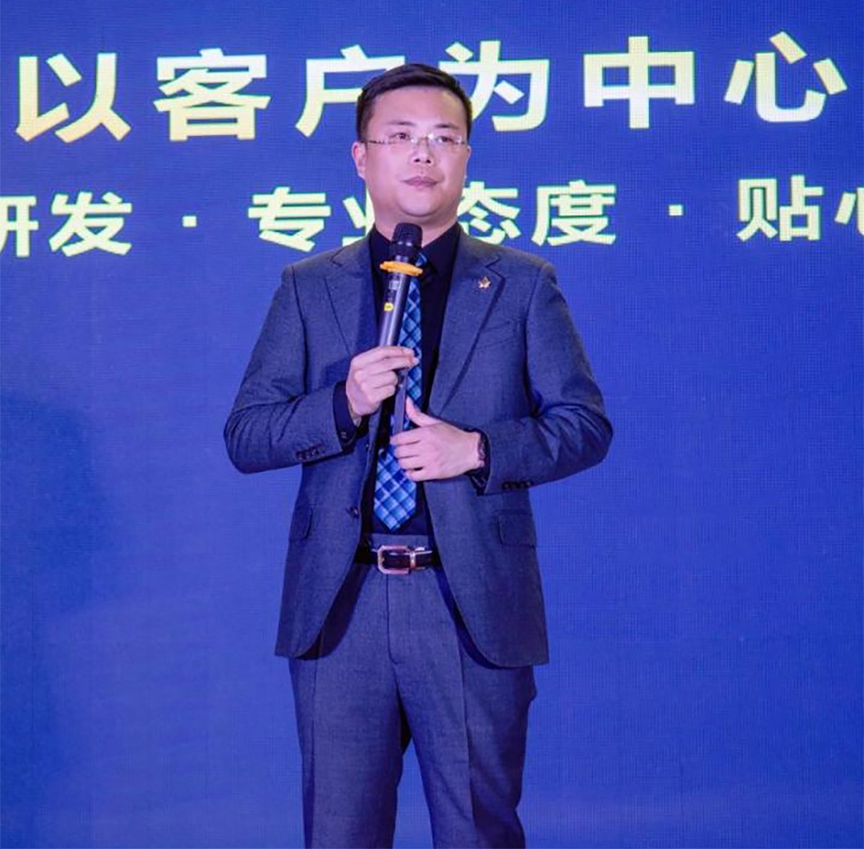 董事長張澤謙